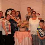 Troviamo �nonna Giuseppina� in compagnia di un�altra figlia, di una nuora, di una nipote e di due pronipoti